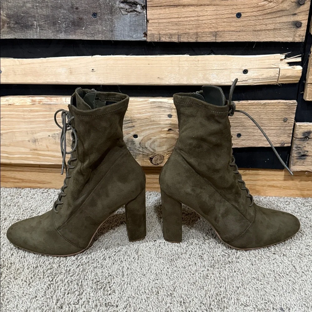 Steve‎ Madden Elley Olive Lace Up Faux Suede Heeled Ankle Boots Size 9.5